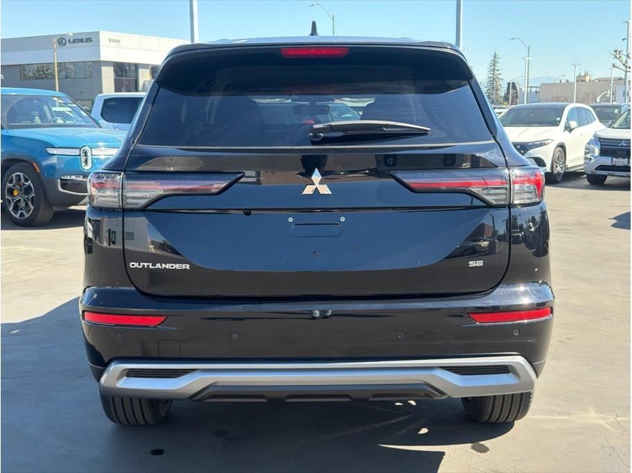 2026 Mitsubishi Outlander SE