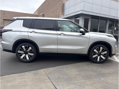 2026 Mitsubishi Outlander SE