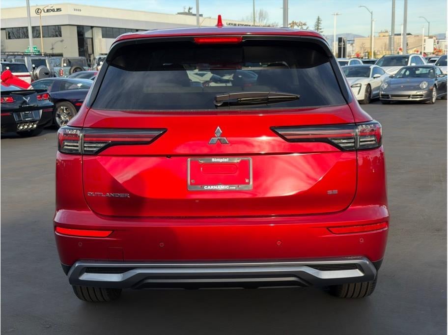2026 Mitsubishi Outlander SE