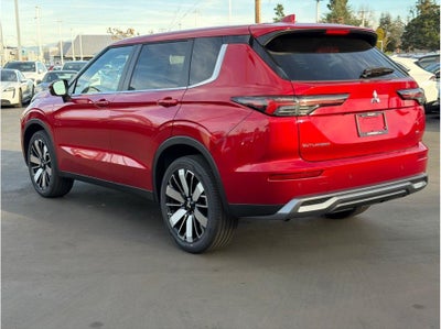2026 Mitsubishi Outlander SE