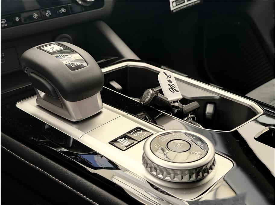 2026 Mitsubishi Outlander PHEV SE