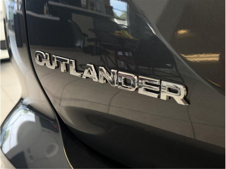 2026 Mitsubishi Outlander PHEV SE