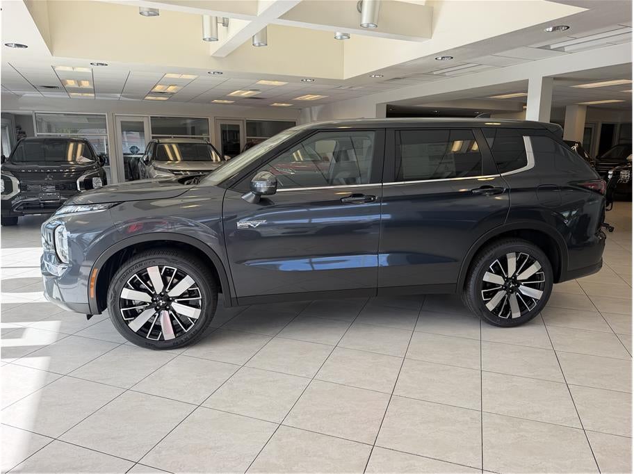 2026 Mitsubishi Outlander PHEV SE