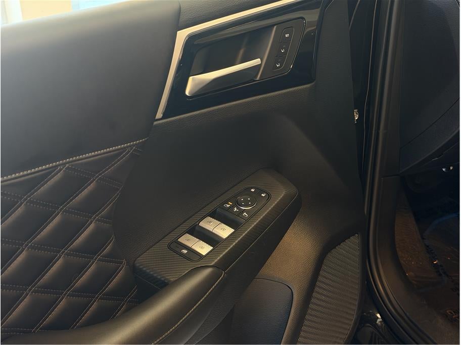 2023 Mitsubishi Outlander PHEV SEL Sport Utility 4D