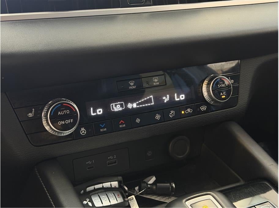 2023 Mitsubishi Outlander PHEV SEL Sport Utility 4D