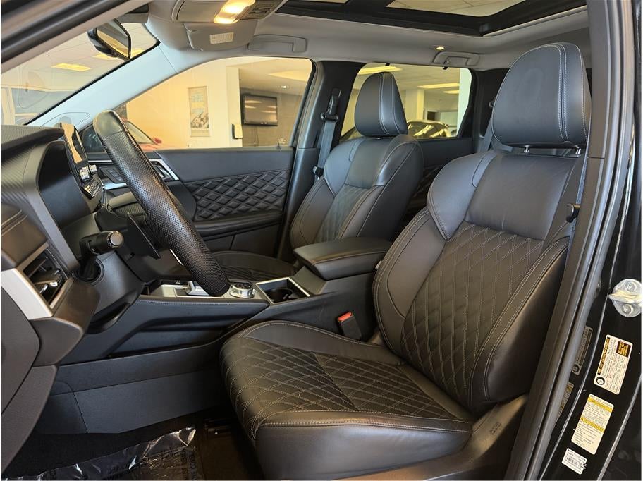 2023 Mitsubishi Outlander PHEV SEL Sport Utility 4D