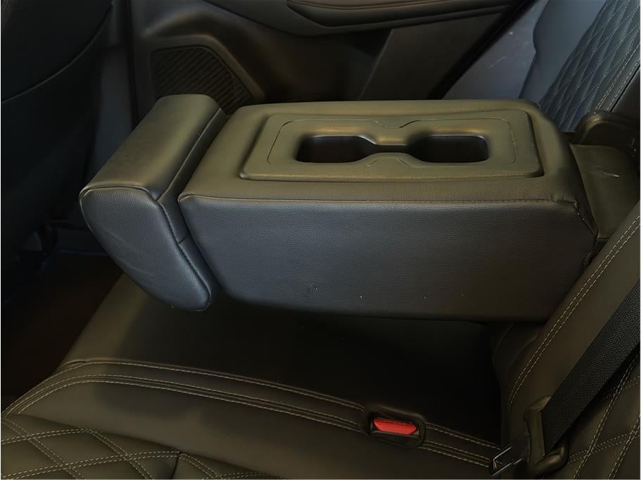 2023 Mitsubishi Outlander PHEV SEL Sport Utility 4D