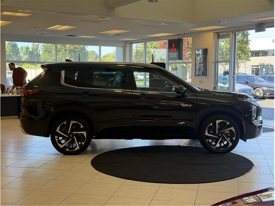 2023 Mitsubishi Outlander PHEV SEL Sport Utility 4D