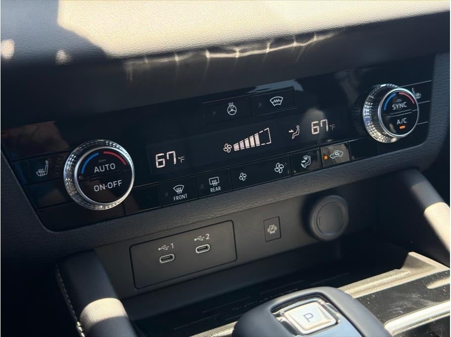 2026 Mitsubishi Outlander PHEV SE