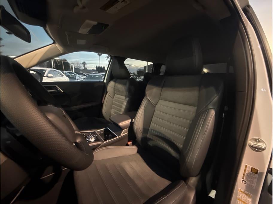 2025 Mitsubishi Outlander PHEV SE