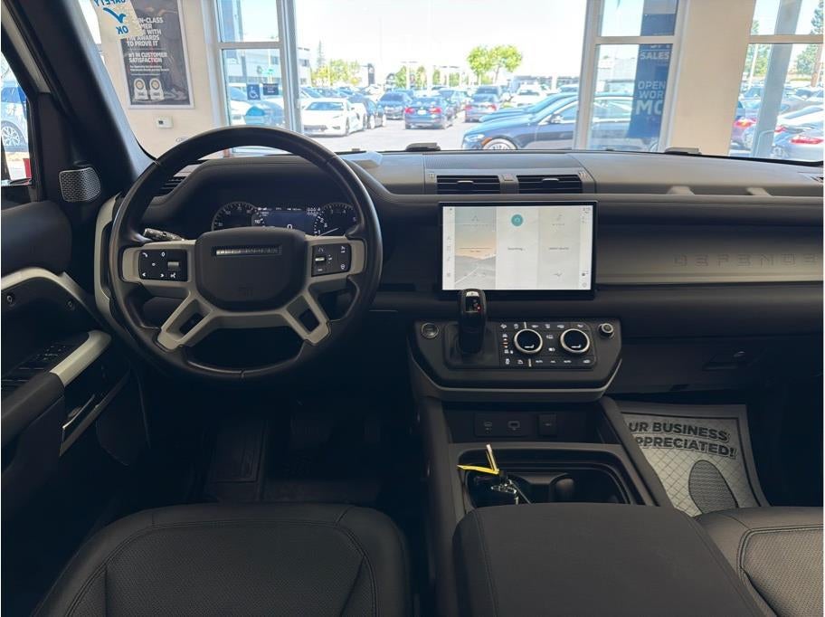 2023 Land Rover Defender 130 SE Sport Utility 4D