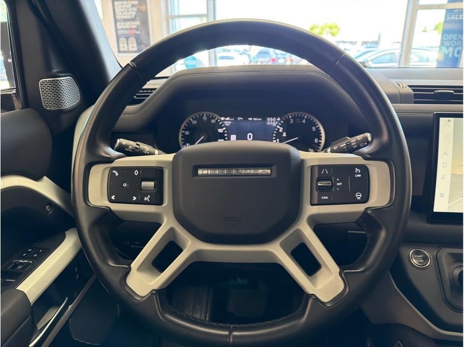 2023 Land Rover Defender 130 SE Sport Utility 4D