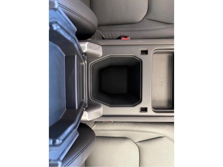 2023 Land Rover Defender 130 SE Sport Utility 4D