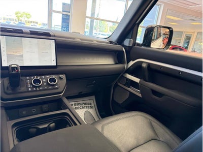 2023 Land Rover Defender 130 SE Sport Utility 4D