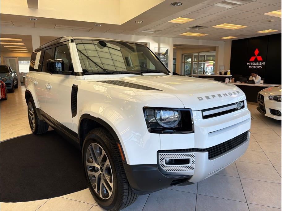 2023 Land Rover Defender 130 SE Sport Utility 4D