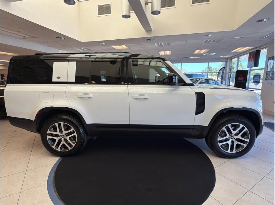 2023 Land Rover Defender 130 SE Sport Utility 4D