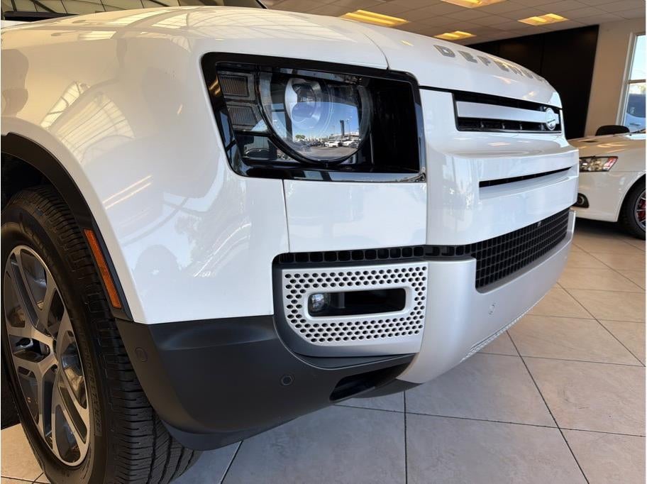 2023 Land Rover Defender 130 SE Sport Utility 4D