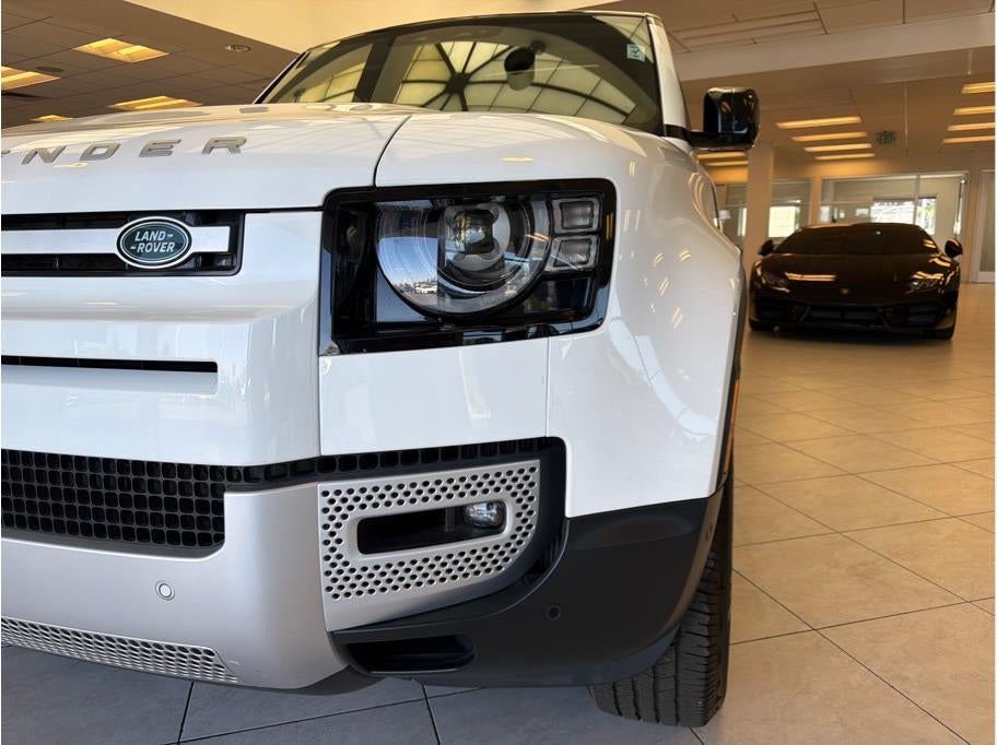2023 Land Rover Defender 130 SE Sport Utility 4D