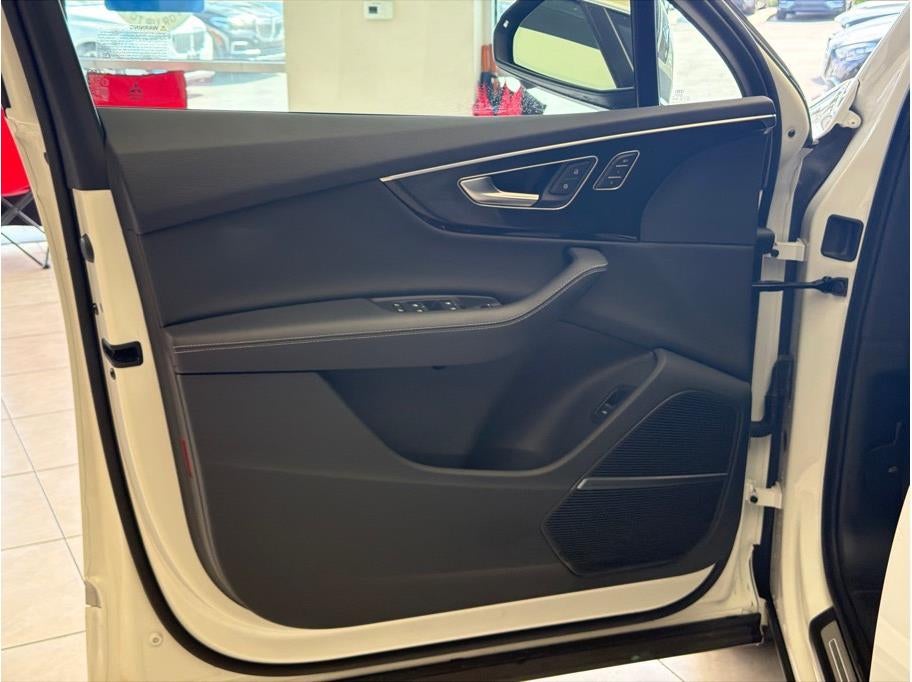 2025 Audi Q7 55 TFSI Premium Plus Sport Utility 4D