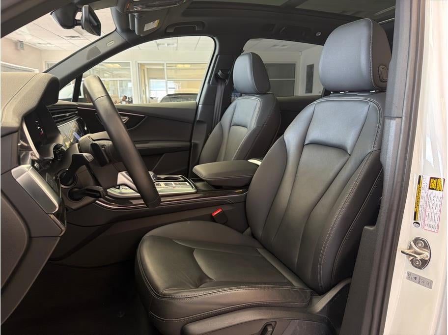 2025 Audi Q7 55 TFSI Premium Plus Sport Utility 4D