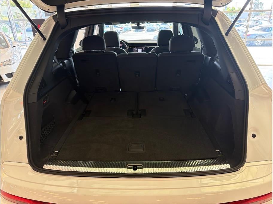 2025 Audi Q7 55 TFSI Premium Plus Sport Utility 4D