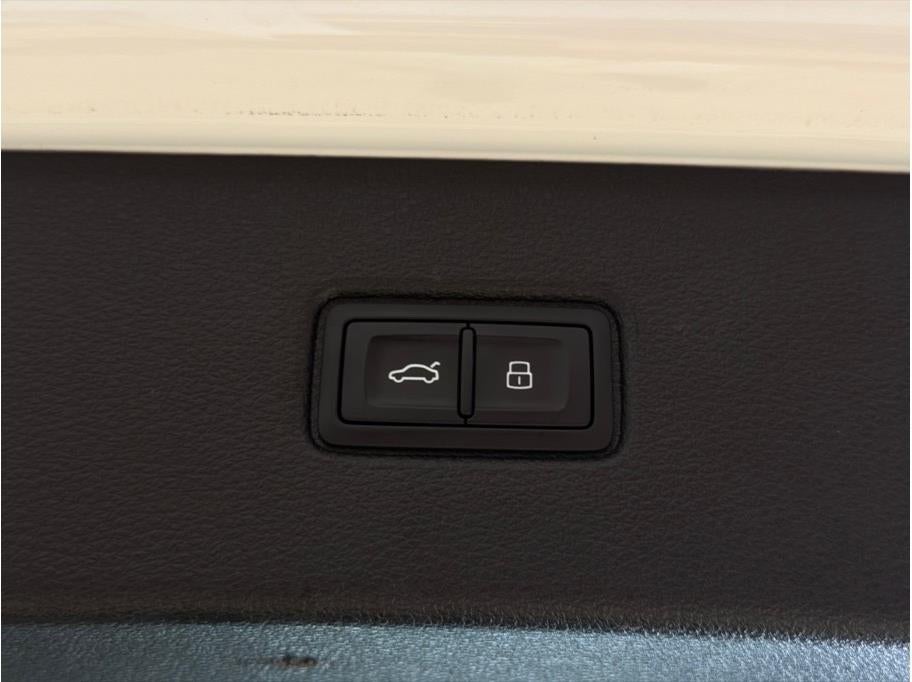 2025 Audi Q7 55 TFSI Premium Plus Sport Utility 4D