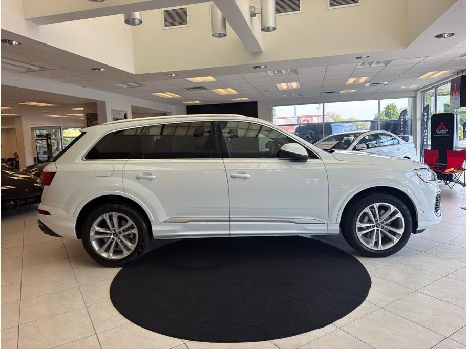 2025 Audi Q7 55 TFSI Premium Plus Sport Utility 4D