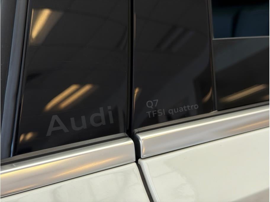 2025 Audi Q7 55 TFSI Premium Plus Sport Utility 4D