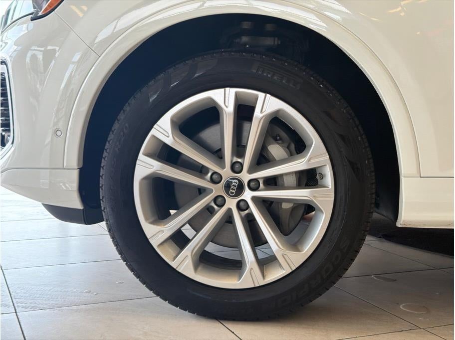 2025 Audi Q7 55 TFSI Premium Plus Sport Utility 4D