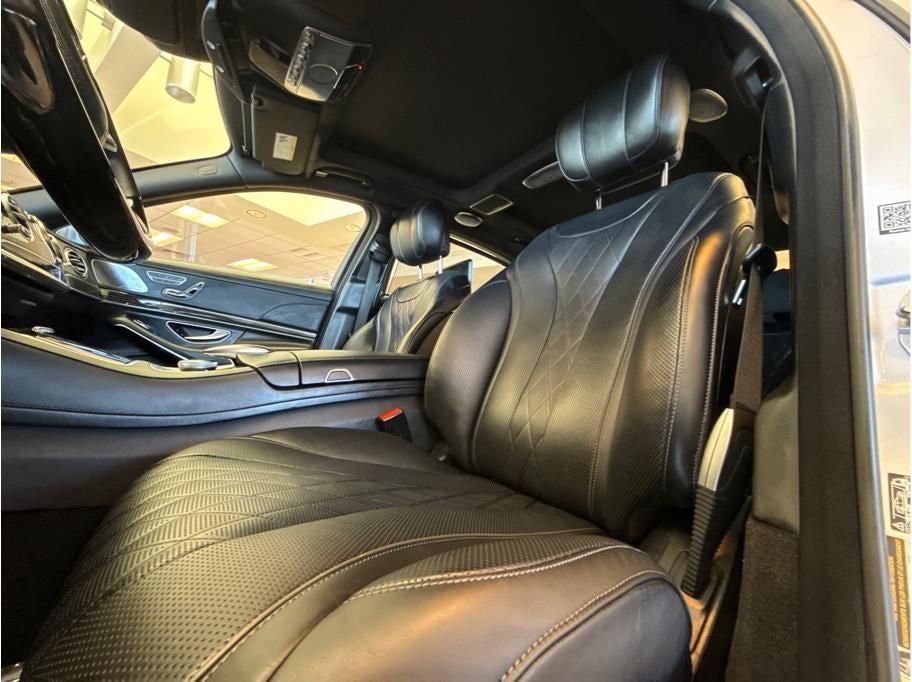 2019 Mercedes-Benz Mercedes-Maybach S-Class S 560 4MATIC® Sedan 4D