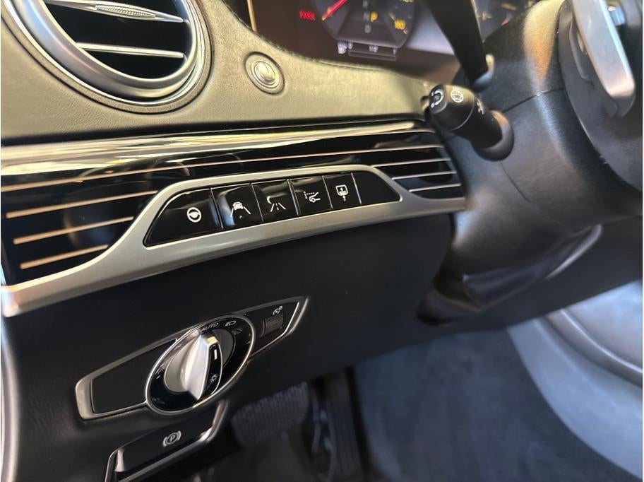 2019 Mercedes-Benz Mercedes-Maybach S-Class S 560 4MATIC® Sedan 4D
