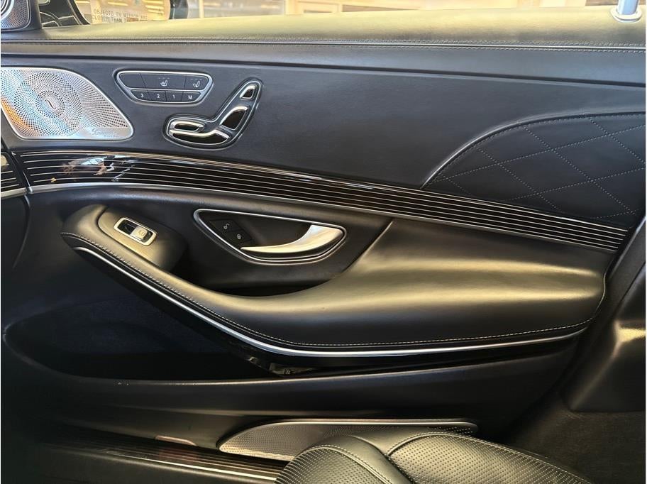 2019 Mercedes-Benz Mercedes-Maybach S-Class S 560 4MATIC® Sedan 4D