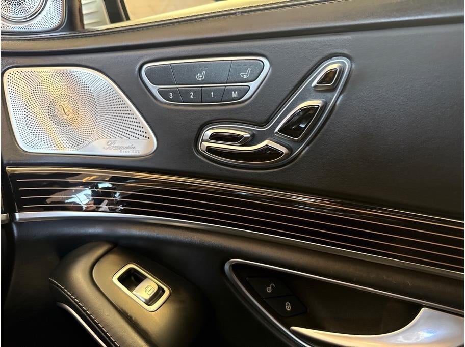 2019 Mercedes-Benz Mercedes-Maybach S-Class S 560 4MATIC® Sedan 4D