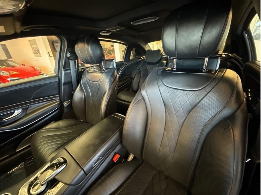 2019 Mercedes-Benz Mercedes-Maybach S-Class S 560 4MATIC® Sedan 4D