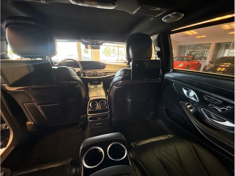 2019 Mercedes-Benz Mercedes-Maybach S-Class S 560 4MATIC® Sedan 4D