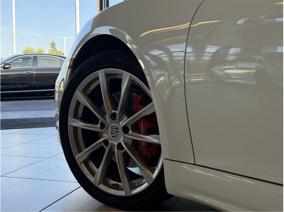 2024 Porsche 718 Boxster S Roadster 2D