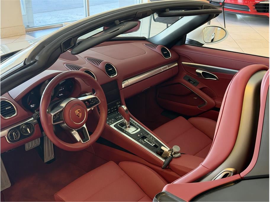 2024 Porsche 718 Boxster S Roadster 2D