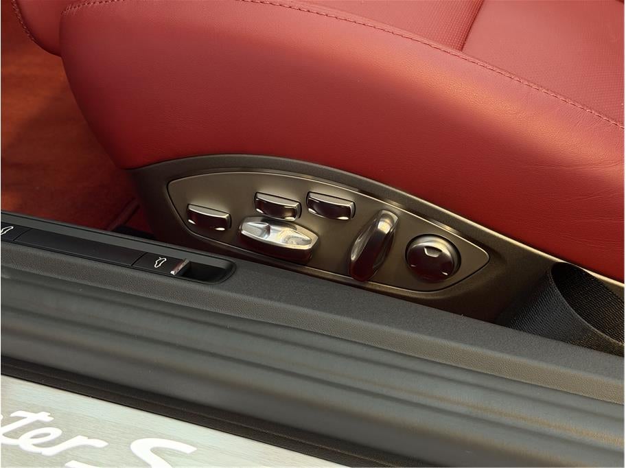 2024 Porsche 718 Boxster S Roadster 2D