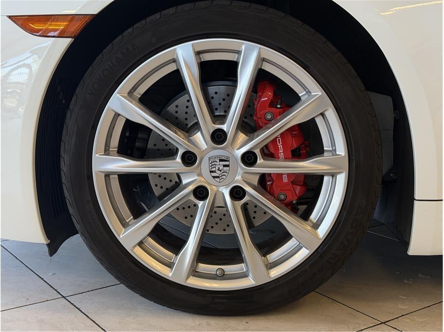 2024 Porsche 718 Boxster S Roadster 2D