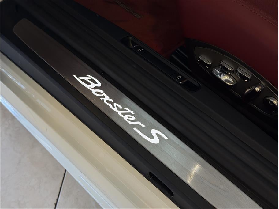 2024 Porsche 718 Boxster S Roadster 2D