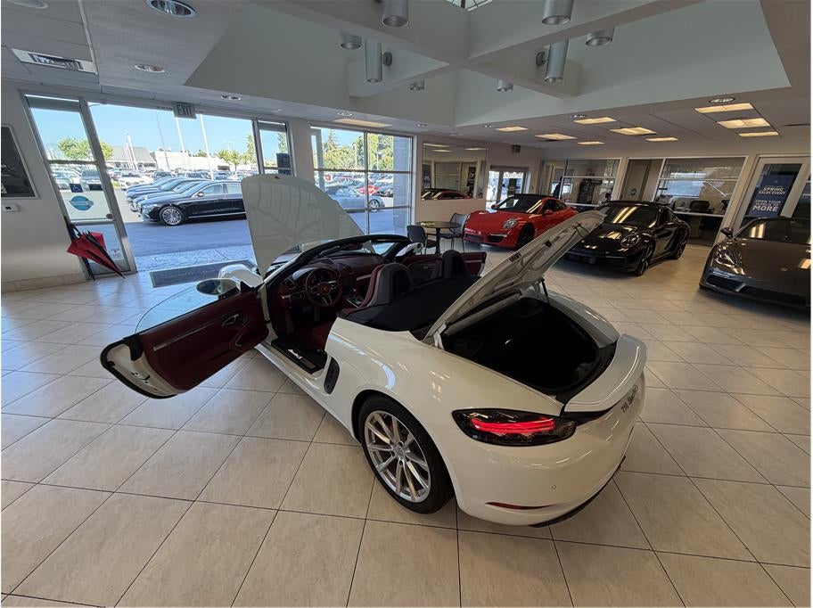 2024 Porsche 718 Boxster S Roadster 2D