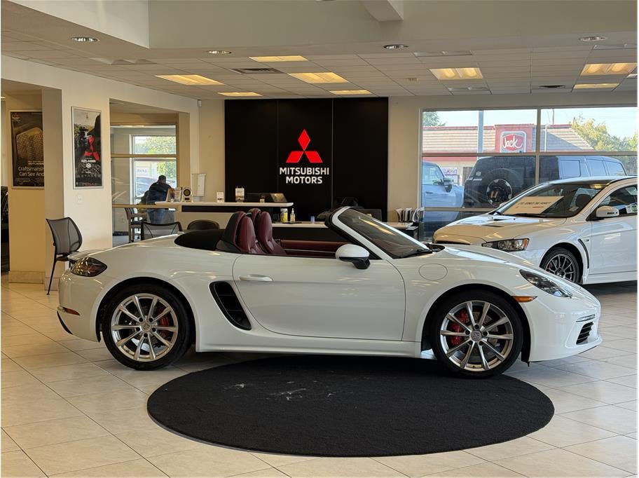 2024 Porsche 718 Boxster S Roadster 2D