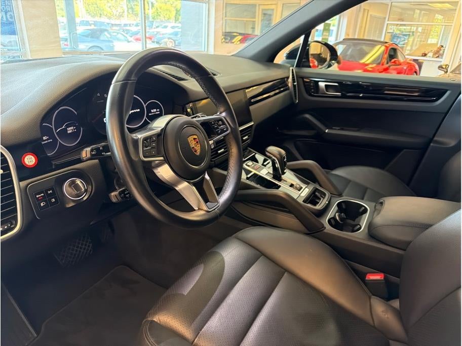 2020 Porsche Cayenne Sport Utility 4D