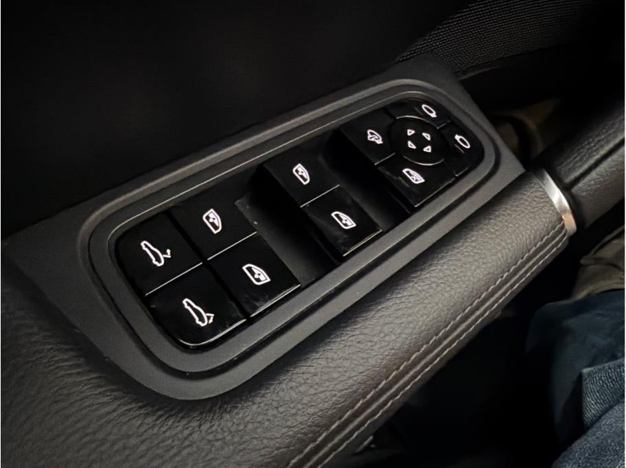 2020 Porsche Cayenne Sport Utility 4D