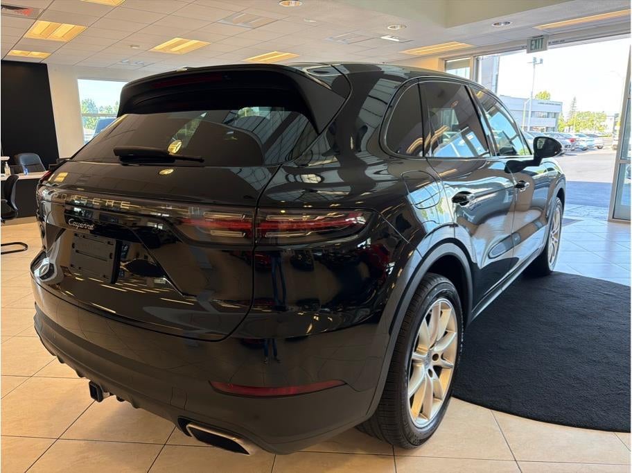 2020 Porsche Cayenne Sport Utility 4D