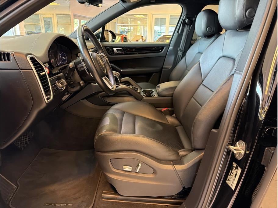 2020 Porsche Cayenne Sport Utility 4D
