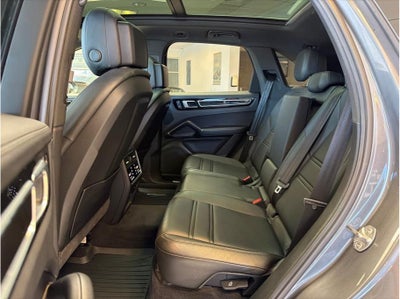 2023 Porsche Cayenne Sport Utility 4D
