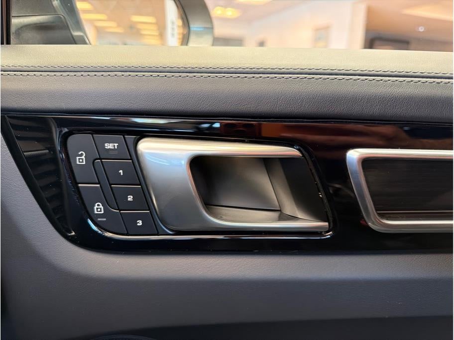 2023 Porsche Cayenne Sport Utility 4D
