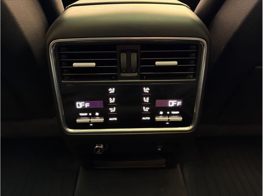 2023 Porsche Cayenne Sport Utility 4D
