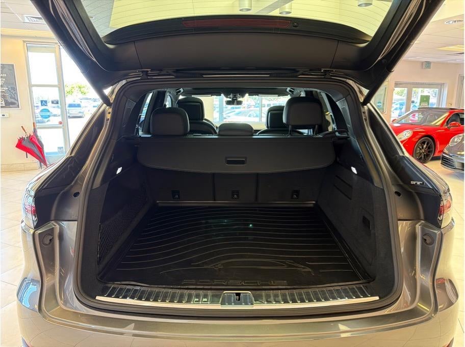 2023 Porsche Cayenne Sport Utility 4D